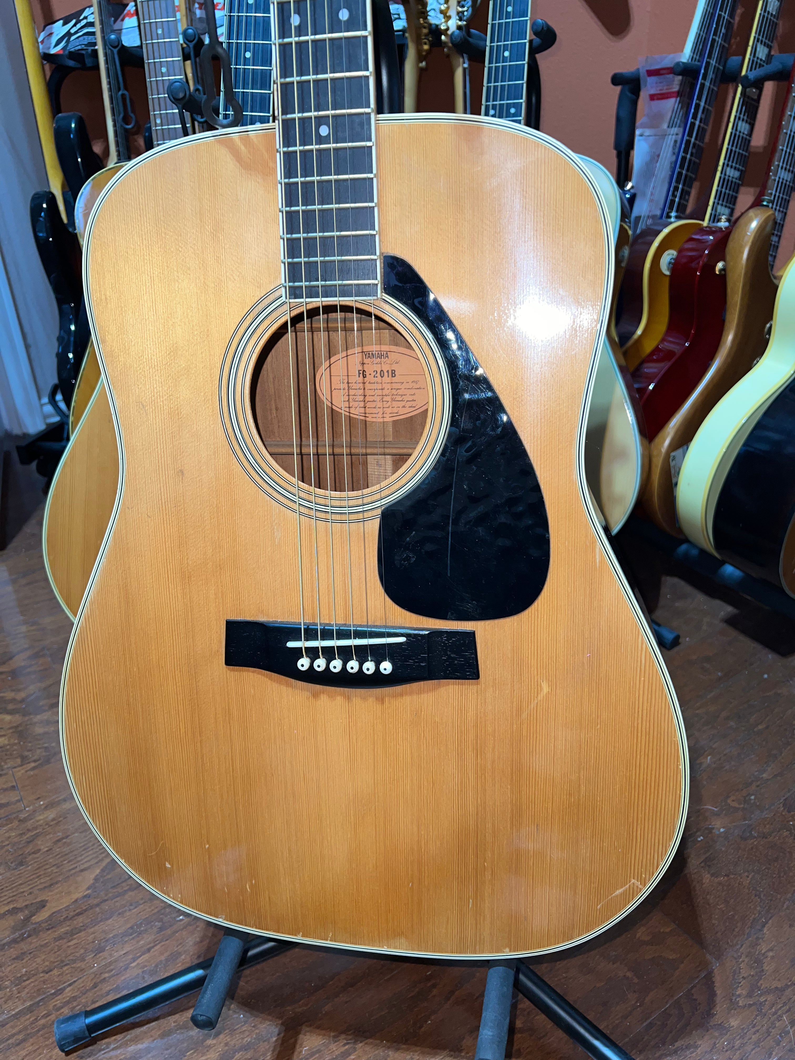 Yamaha FG-201B – 6 String RH Vintage Acoustic Guitar – Made in