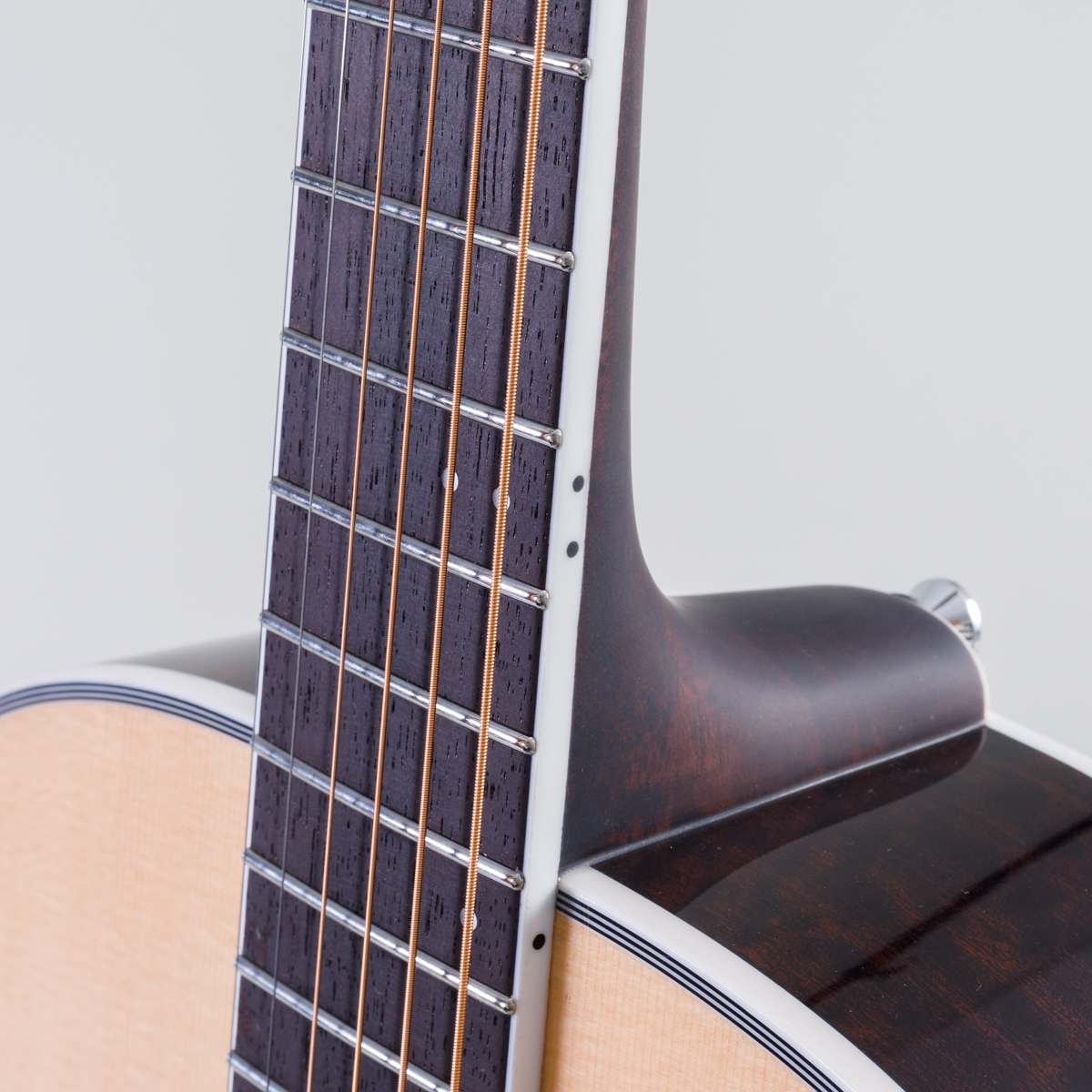 James J-450A/LH｜小ぶりで扱いやすいエレアコに左利きの方用モデルが