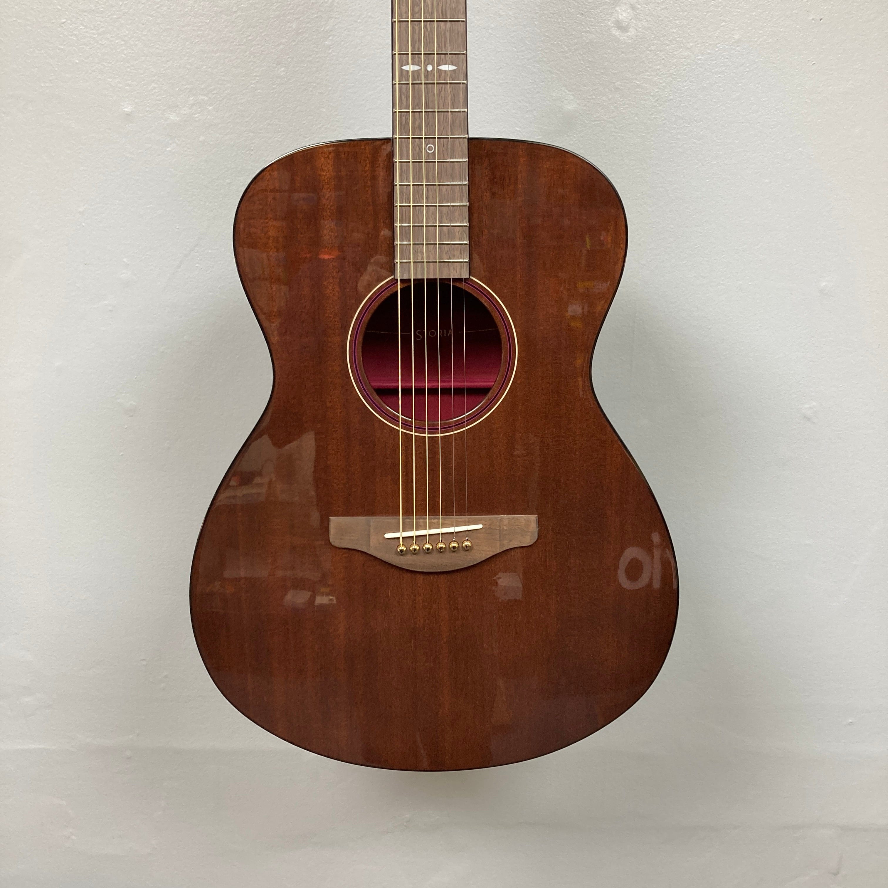 Yamaha Storia III Mahogany Concert Guitar
