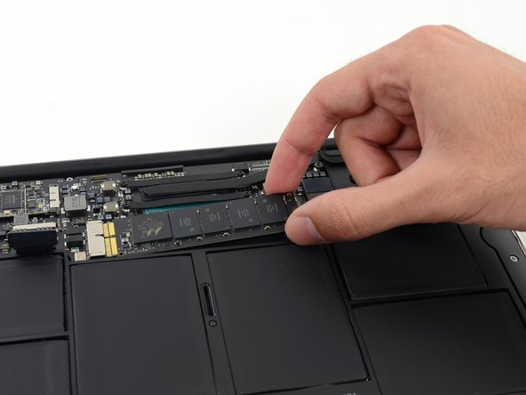 MacBook Air 11インチ Early 2014のSSDの交換 - iFixit 修理ガイド