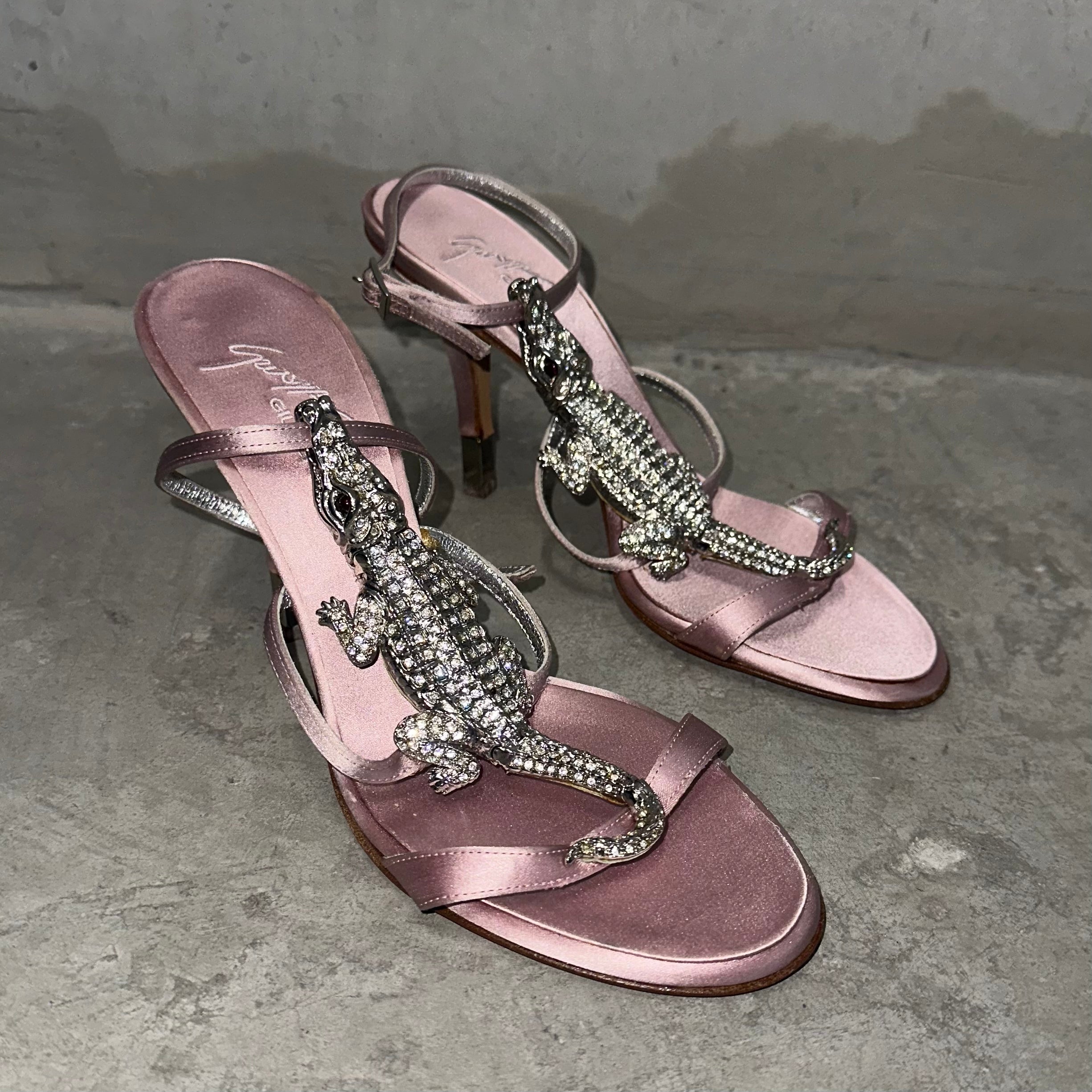 Giuseppe Zanotti Pink Satin Crocodile Heels (37) – Guzzi Archive