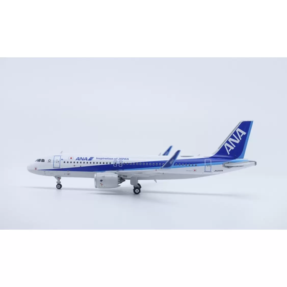 ANA A320neo 全日空 エアバス JA220A ph 1:400 ANA A320neo 全日空