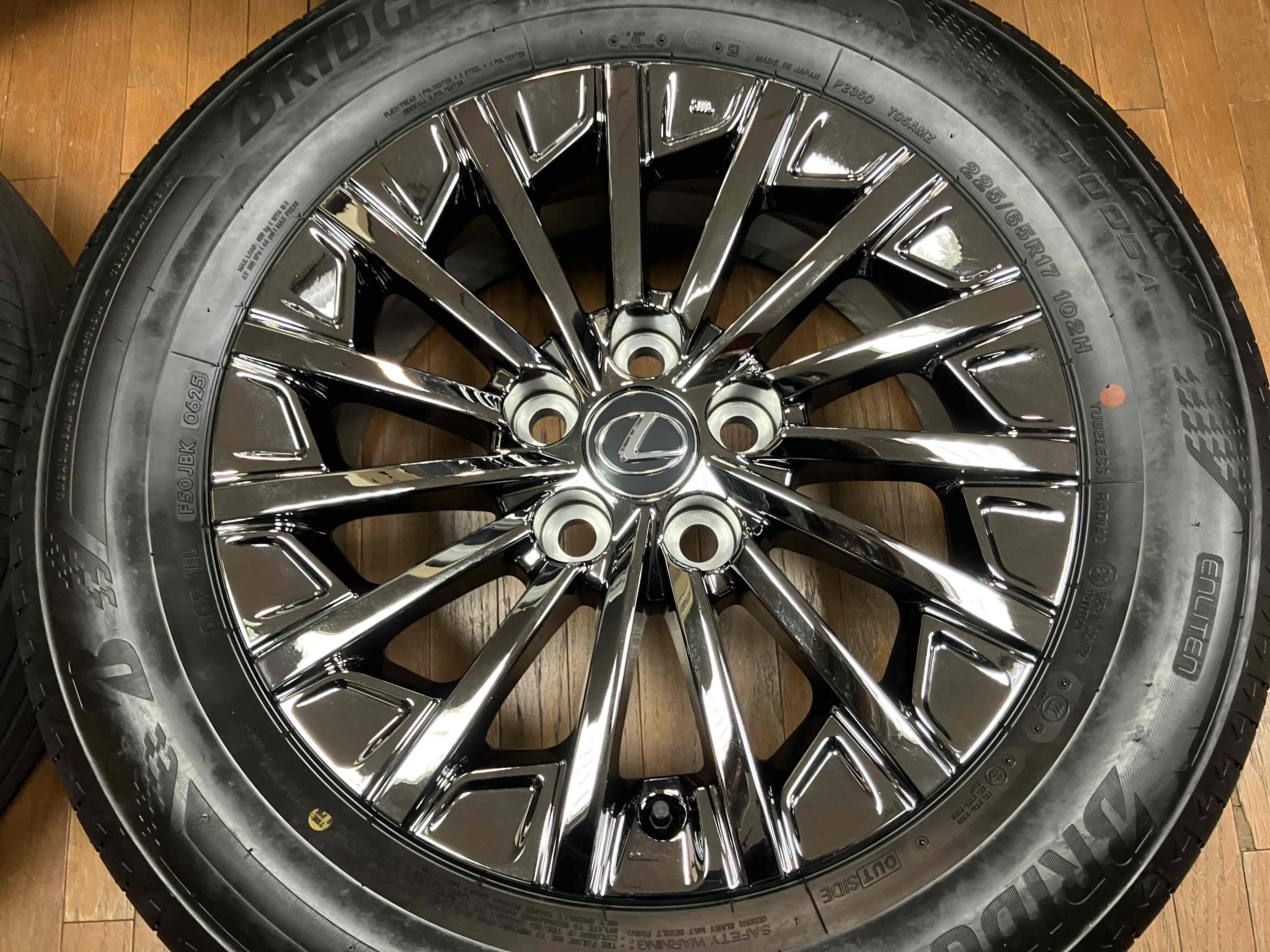 ◇新車外し◇Lexus LM 純正 17インチ◇ノイズリダクション◇BS T005