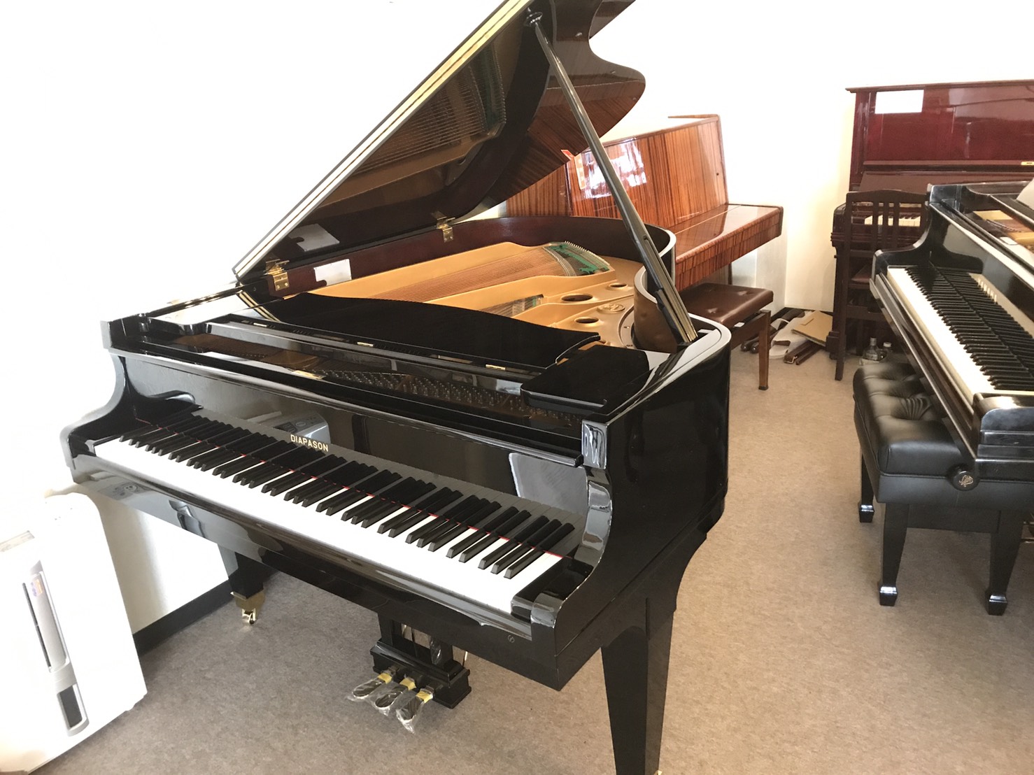 人気のDIAPASON リニューアルグランドピアノ183E 奥行き183㎝ ※SOLD