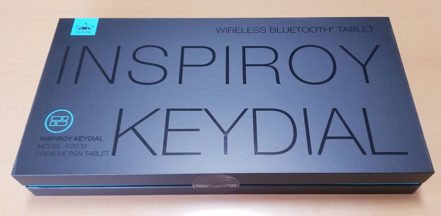 レビュー】キーボード一体型ペンタブレットHUION「KD200」を使った感想