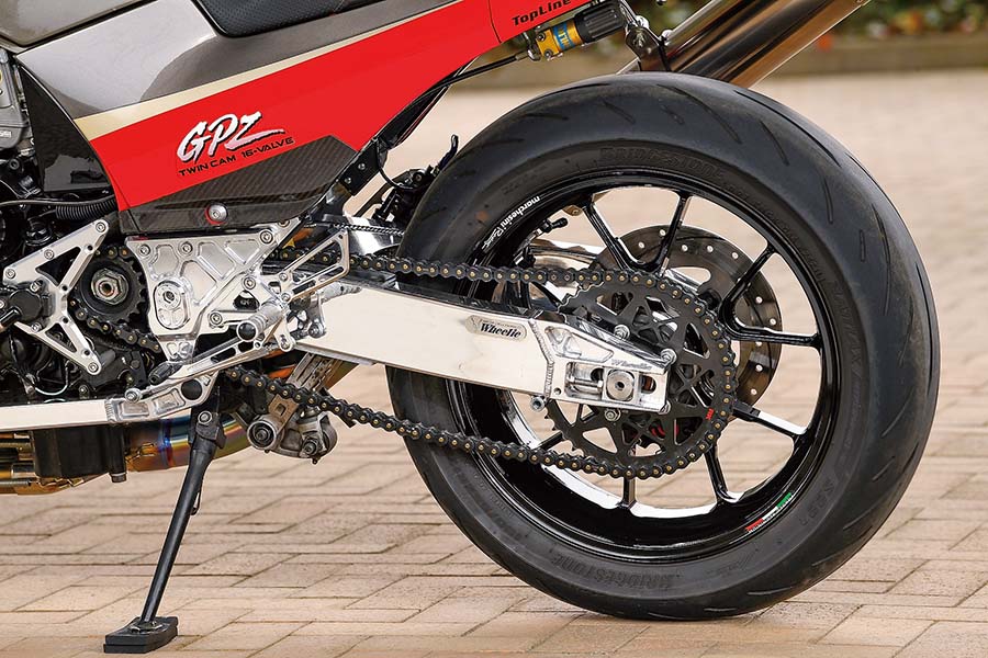 トレーディングガレージ ナカガワ GPZ900R（KAWASAKI GPZ900R