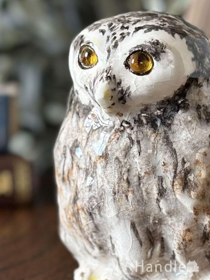 英国から届いた手作りのふくろうの置物、愛くるしい表情のウィン