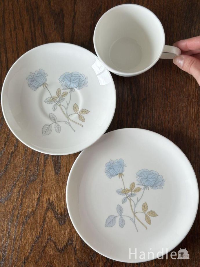 ウェッジウッド(Wedgwood)のトリオ、アイスローズのアンティークカップ