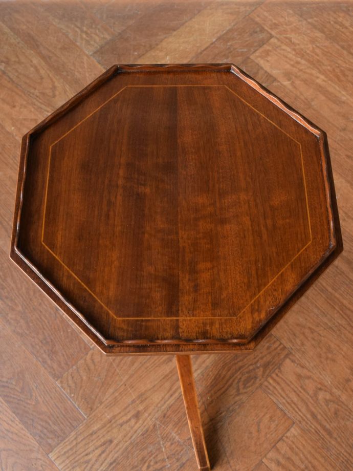 凛 アンティーク調 木製八角形サイドテーブル 定番のアンティーク家具