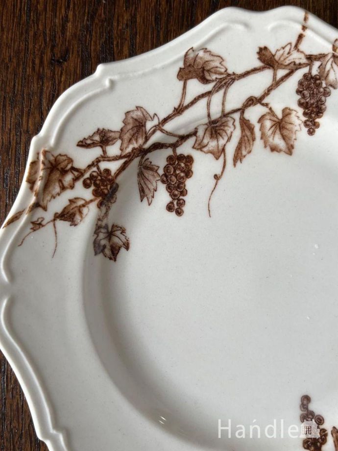 フランスアンティーク調のおしゃれなお皿、スタジオエムのラウンド