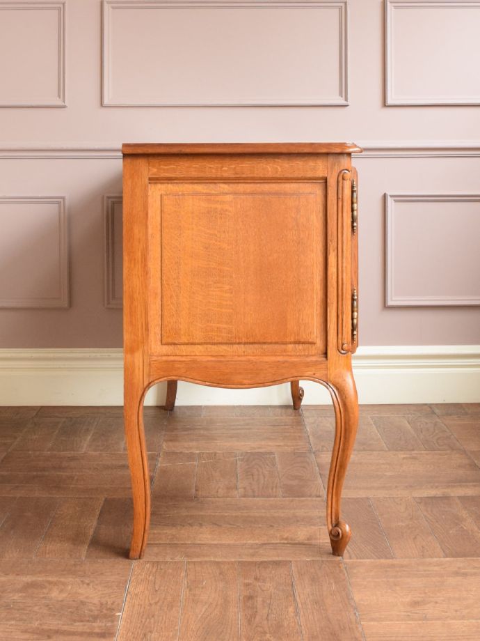 フランスから届いた猫足のおしゃれな書斎机、フレンチカブリオールの