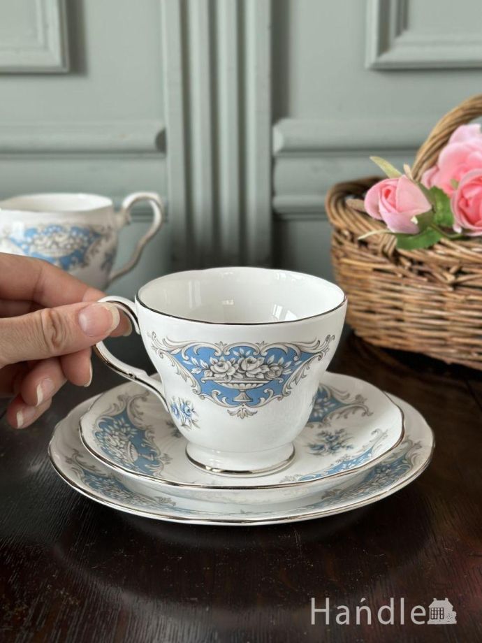 イギリスから届いたビンテージのカップ＆ソーサー、DUCCESS
