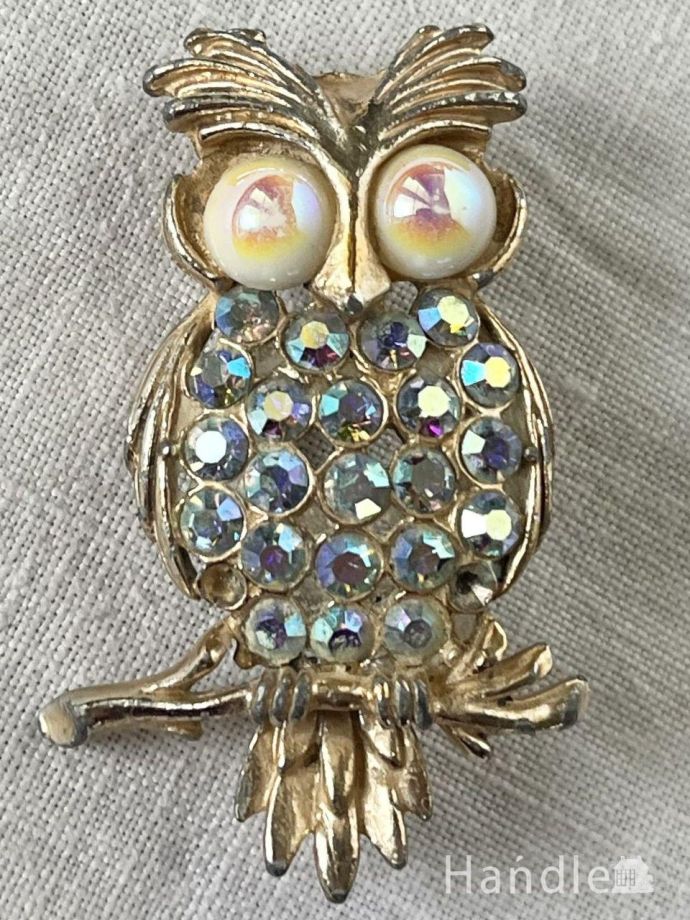 イギリスから届いたビンテージブローチ、幸せを運んでくるフクロウの