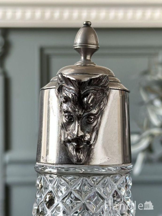 英国アンティークガラスの美しいデキャンタ、注ぎ口がおしゃれなプレス