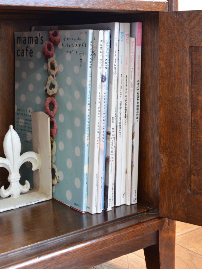 イギリスのアンティークキャビネット、ガラス扉が付いた本棚