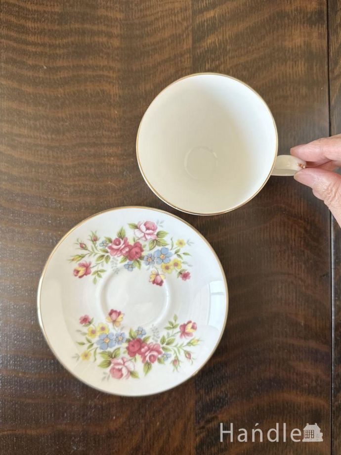 イギリスのアンティーク食器、MARLBOROUGHのカップ＆ソーサー(JUNE