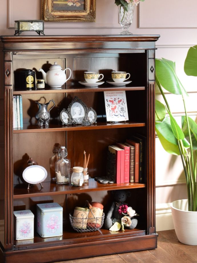 マホガニー材で出来た気軽に楽しめる本棚、英国アンティーク調の