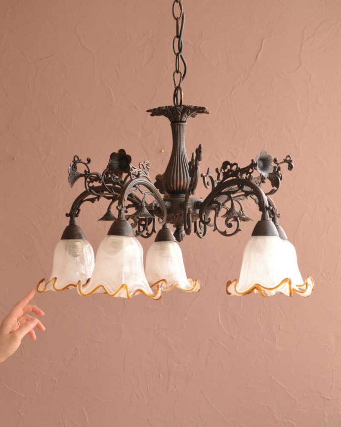 アンティーク風のシェード付きシャンデリア(5灯)（E17電球付）(cr-505