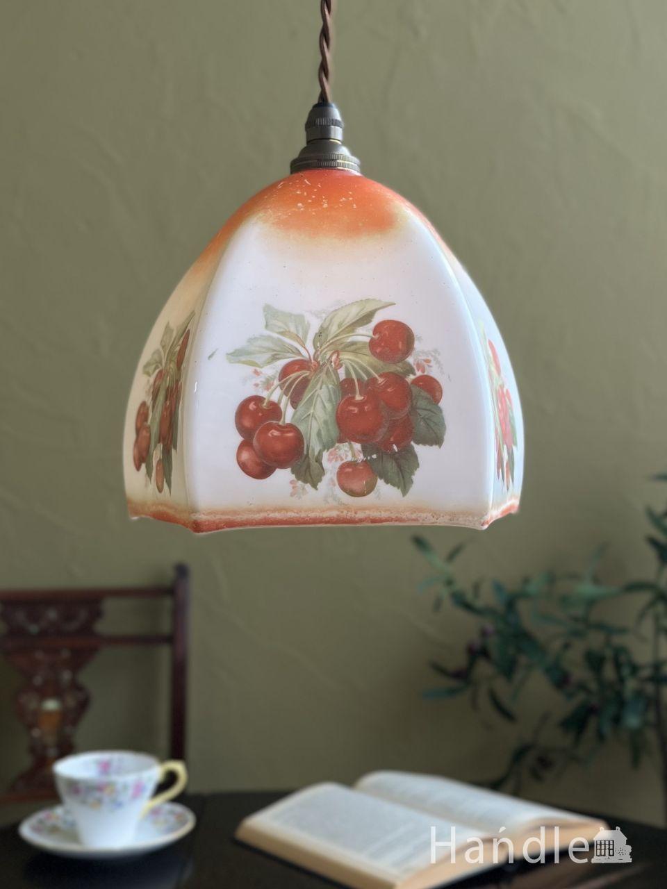 ラズベリーピンクのフリルガラスシェード、アンティークペンダント