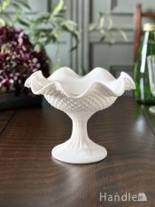 クリアガラスとミルクガラスが美しい、フェントン社のシルバークレスト