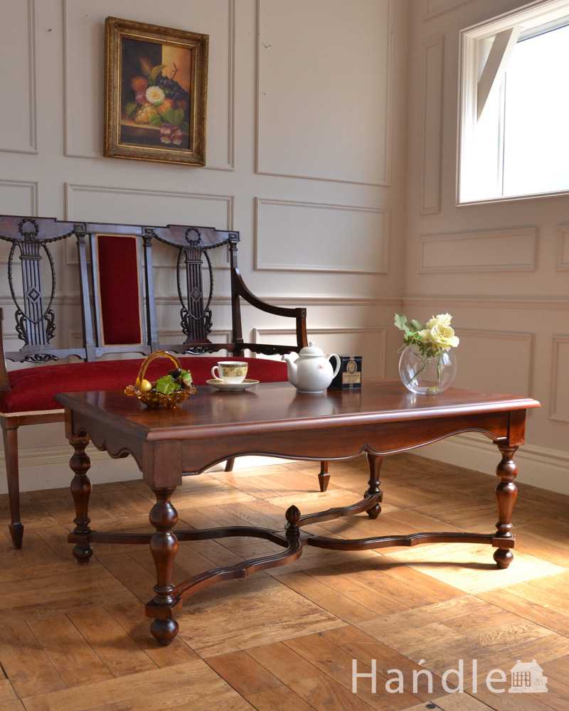 アンティーク家具屋が選んだ、アンティーク風のコーヒーテーブル(y-292