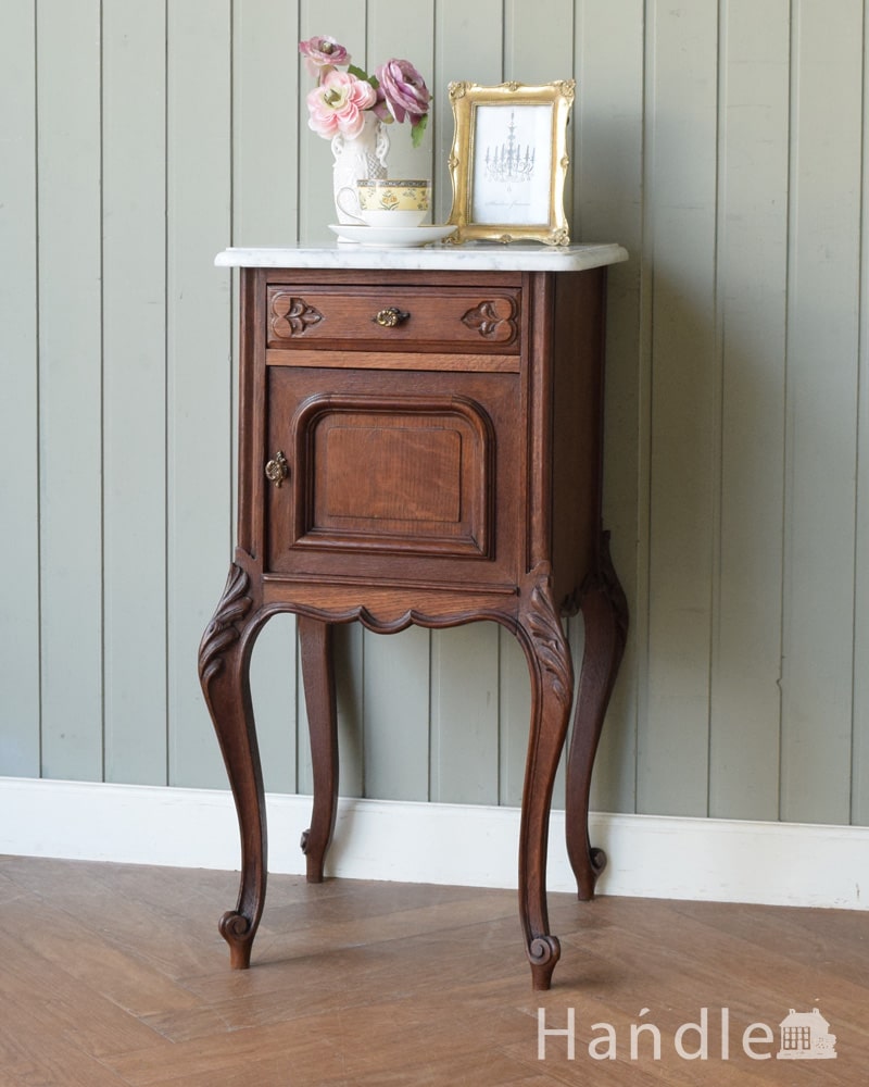 フランスのアンティーク家具、大理石天板のナイトテーブル（サイド