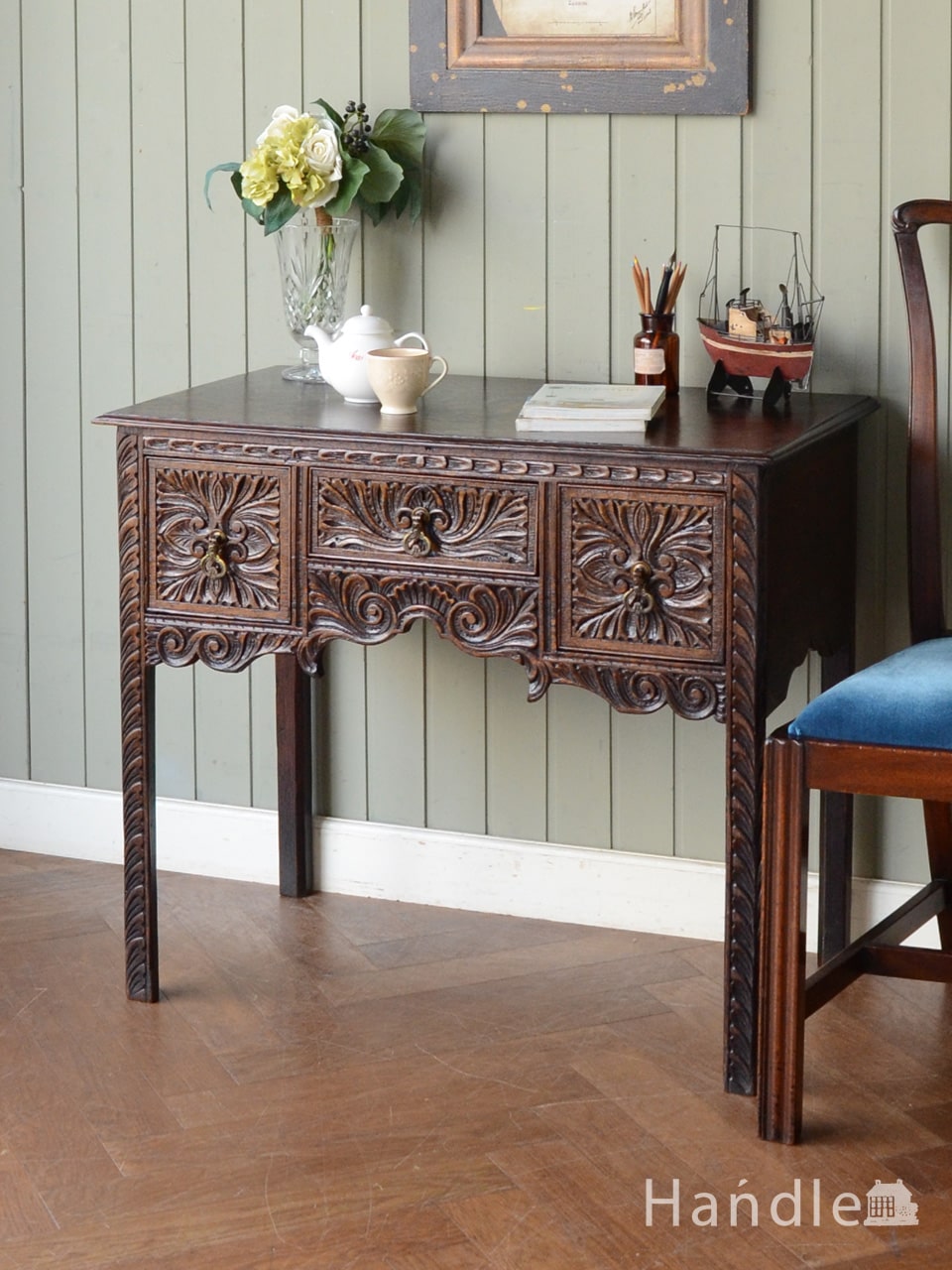 イギリスのおしゃれなアンティークデスク、リモートワークに最適な大人