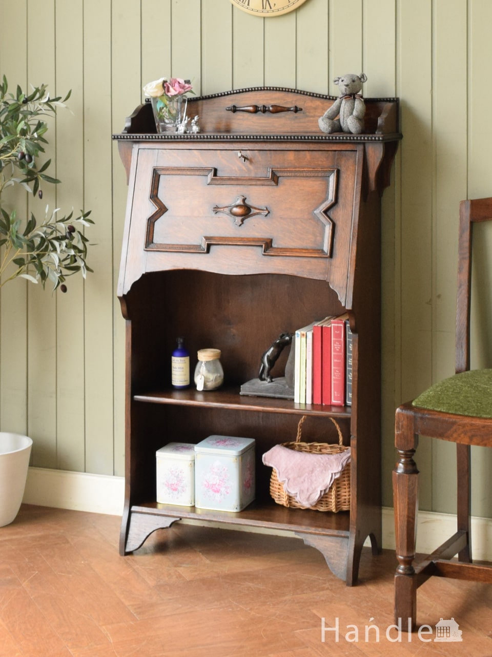 アンティークのおしゃれな机、本棚付きのライティングデスク