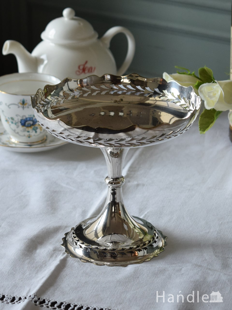 アンティークのシルバープレート、英国の透かし細工模様が美しい