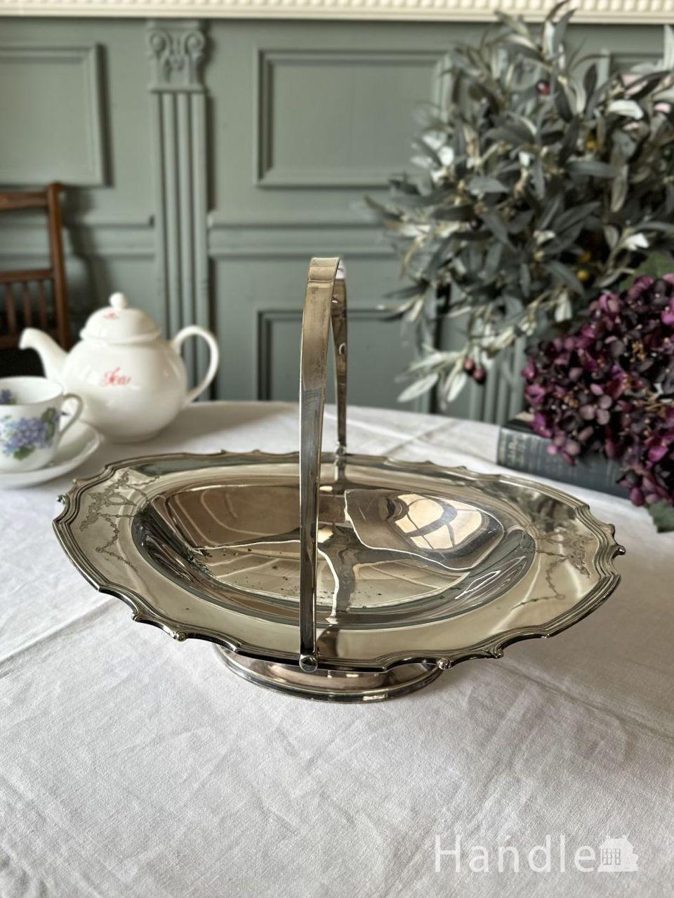 フランスから届いたオシャレなバスケット、透かし編みデザインが可愛い