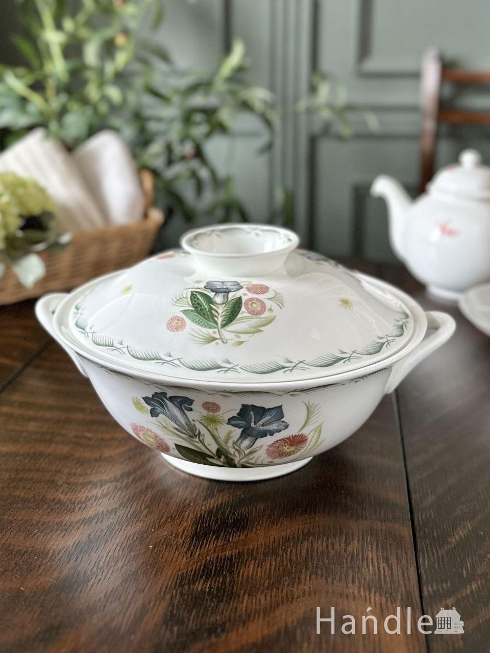 フランスから届いたうさぎ型のアンティークテリーヌポット、Michel