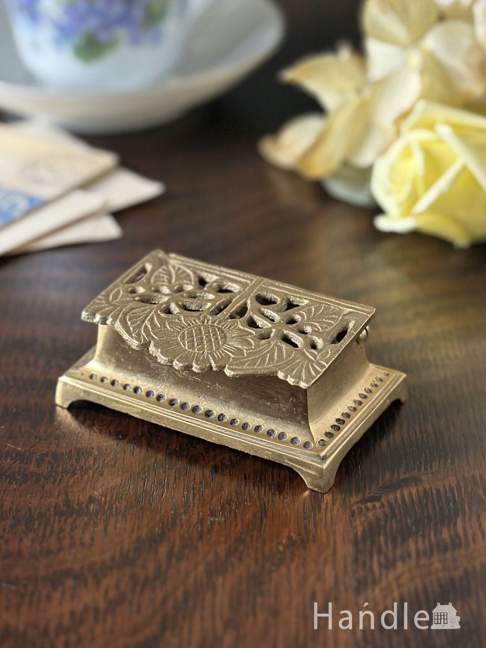 アンティークの真鍮製のろうそく火消し、キャンドルスナッファー