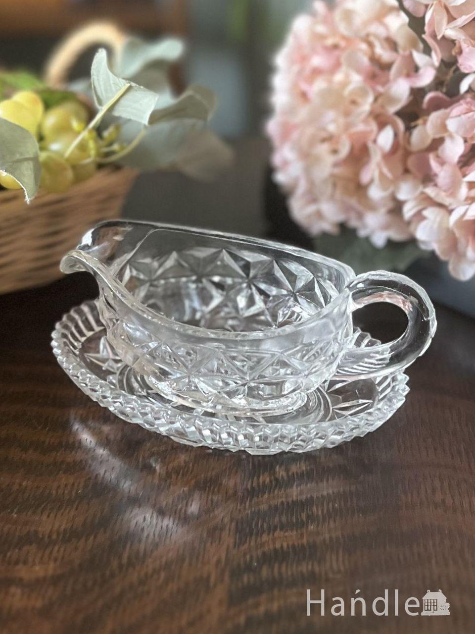 アンティークのおしゃれな調味料入れセット、シルバー×プレスドグラス