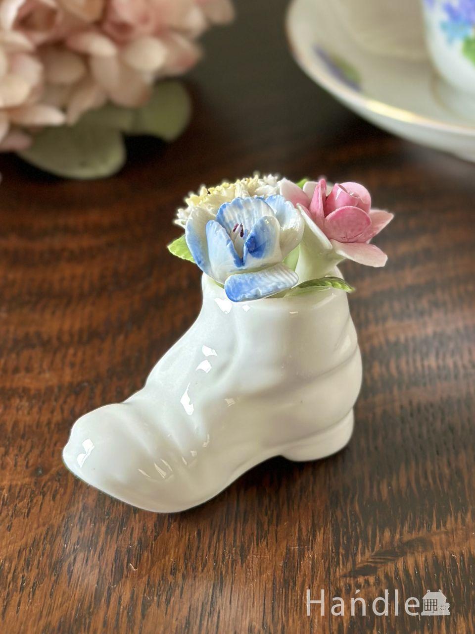 ロイヤルドルトン社のアンティークの陶花、ボーンチャイナのフラワー