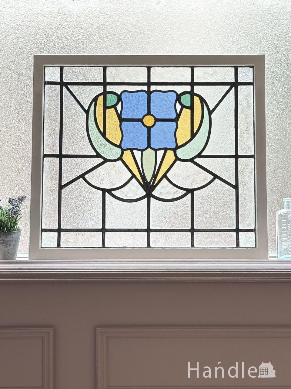 英国アンティークのステンドグラス、爽やかなブルー色のお花のステンド