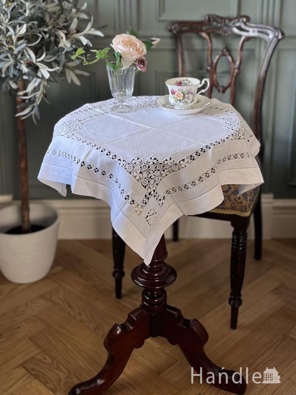 ドロンワークレースのテーブルマット、フランスから届いたアンティーク
