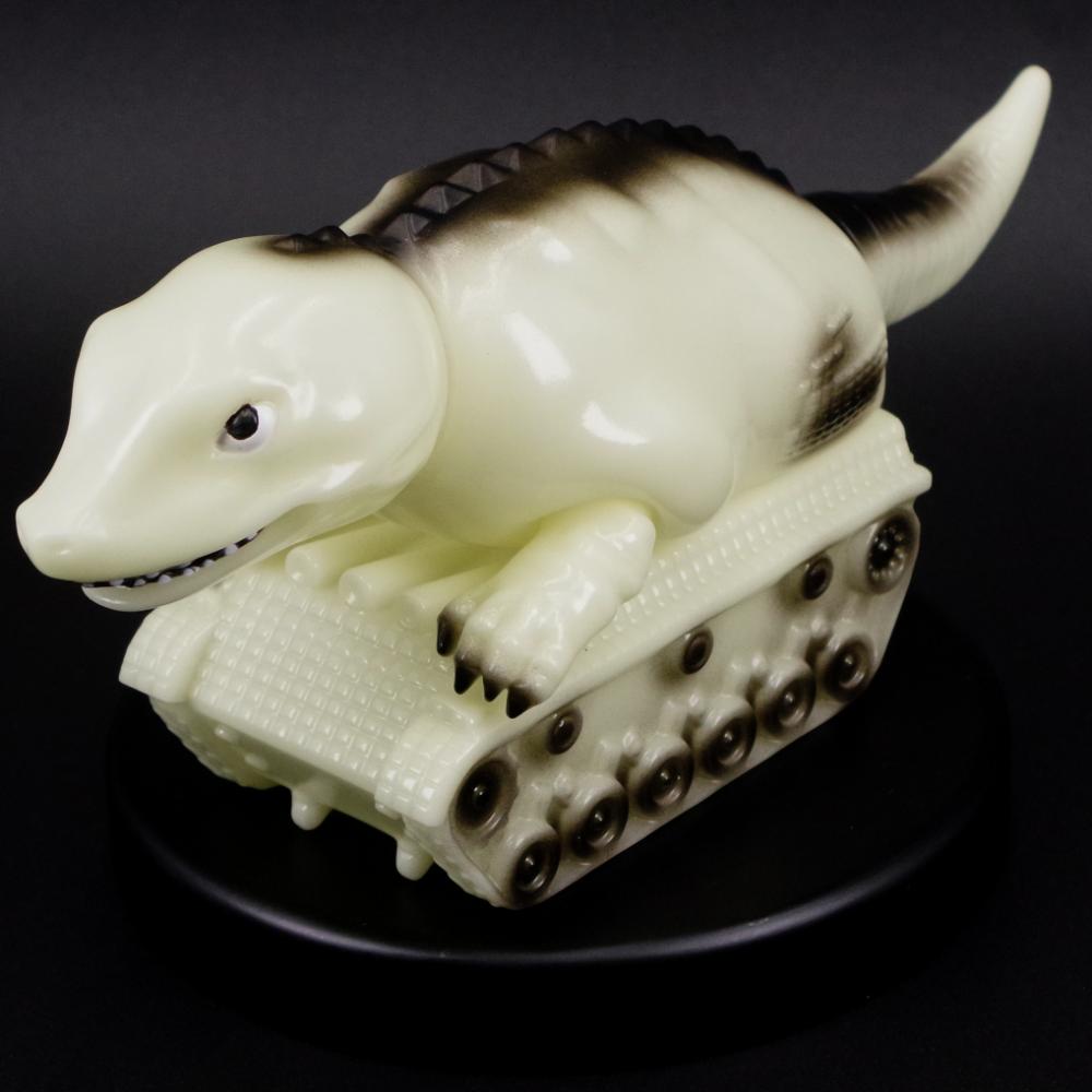 ELECTRIC TOYS ソフビ 恐竜戦車 12月19日(木)より受注受付開始