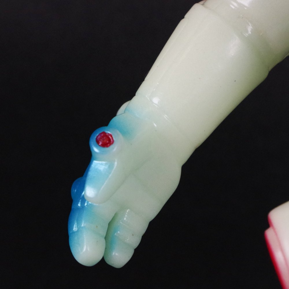 3月9日(日)より販売開始】【ブルマァク】キングジョー(蓄光ブルー)が