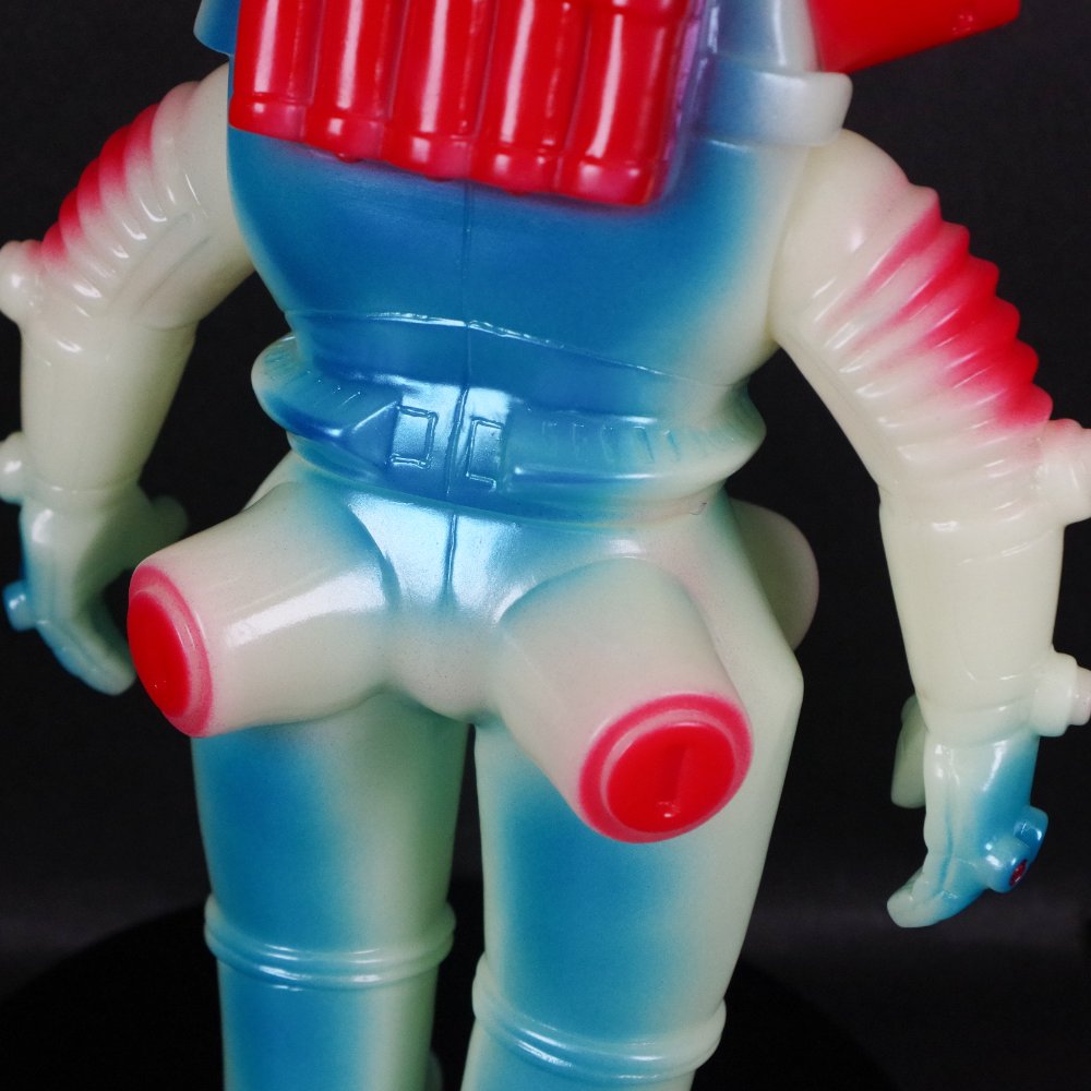 3月9日(日)より販売開始】【ブルマァク】キングジョー(蓄光ブルー)が