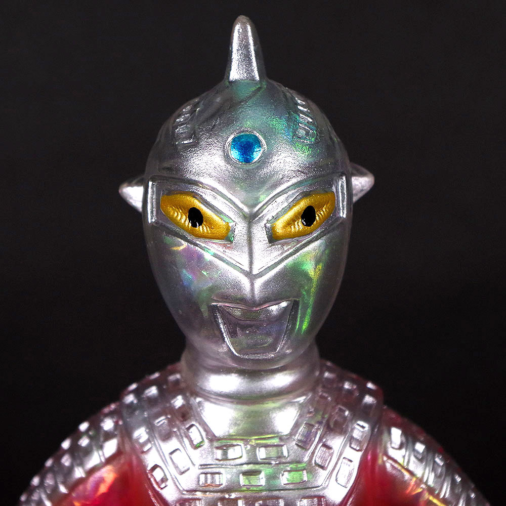 ブルマァクより「Sウルトラセブン」「キングジョー」の新色2種が