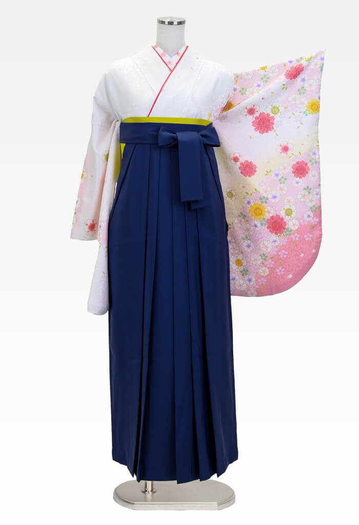 着物】白地にピンクのヤエザクラ+【袴】コン│27,500円で安心・安全