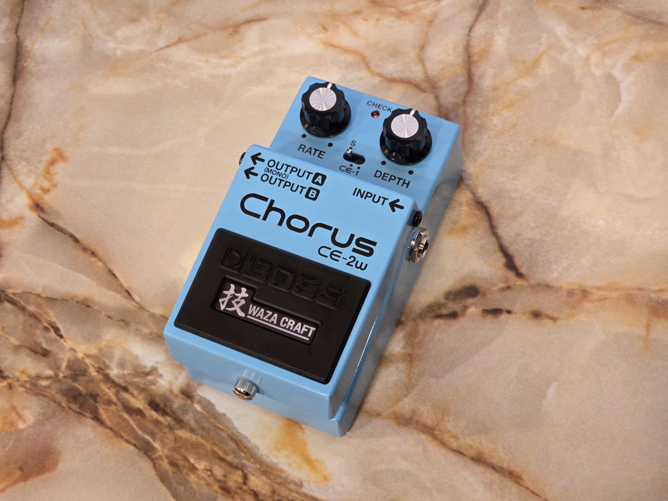 BOSS『CE-2W Chorus』アナログ・コーラス 日本製 – Haluna Guitar Studio