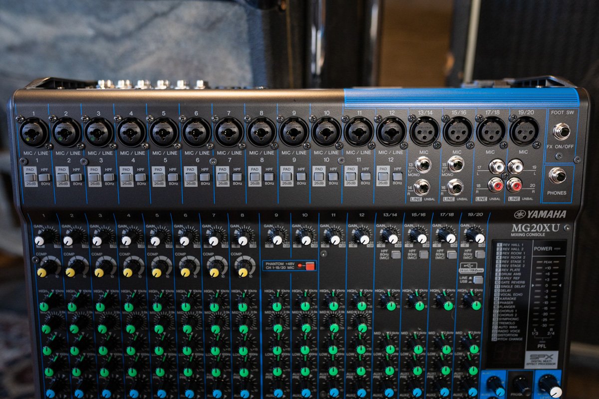 Yamaha MG20XU 20-Channel Analog Mixer with Effects & USB Interface