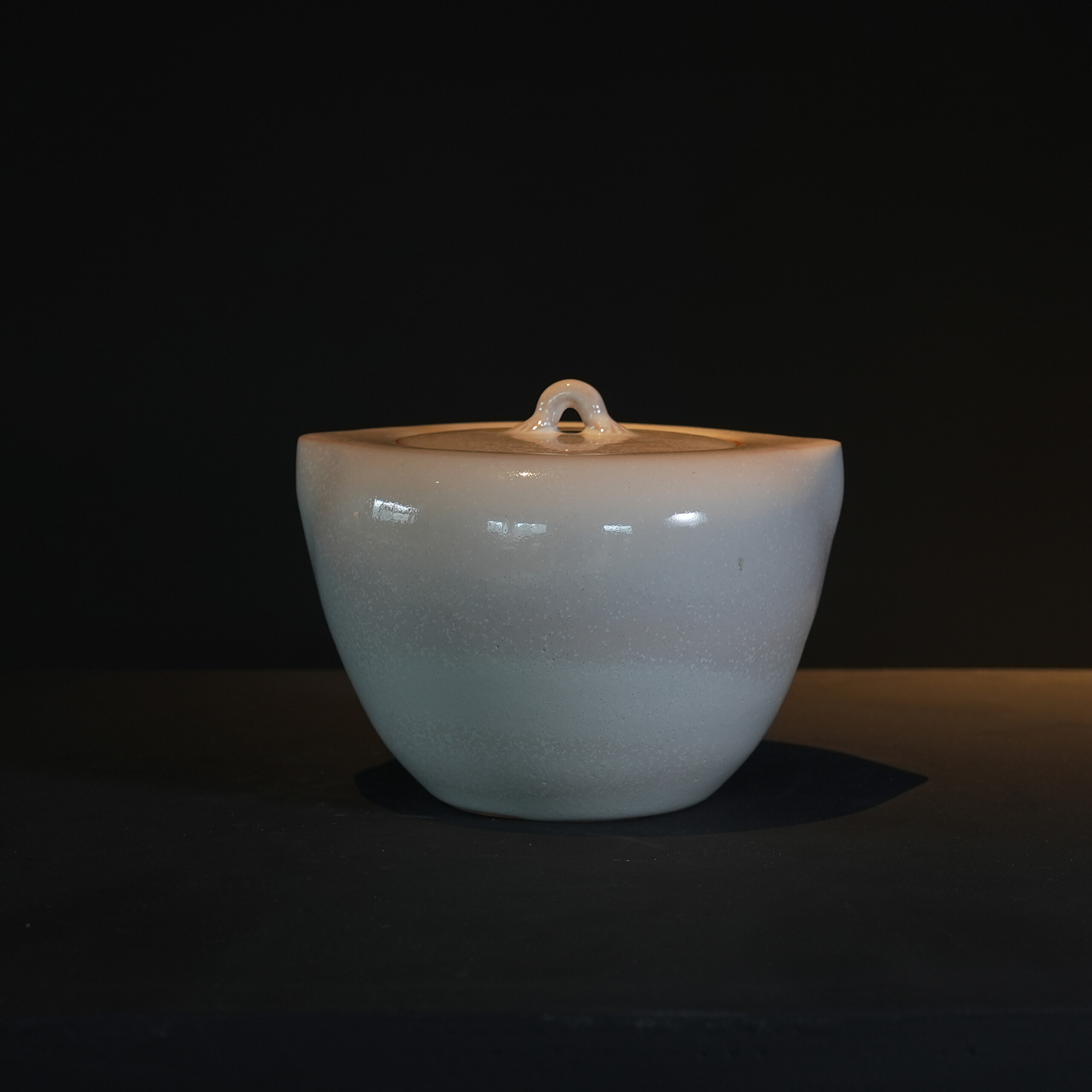 白釉水指 15代坂倉新兵衛 山口県指定無形文化財保持者 | 萩焼屋