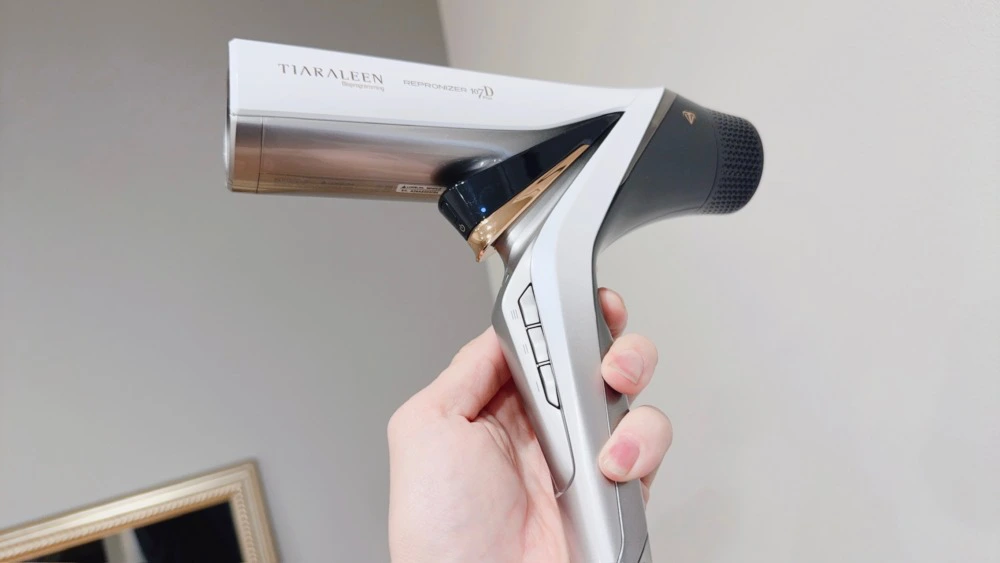 新作レプロナイザー107Dを美容師が口コミ評価！旧作との違いや効果を