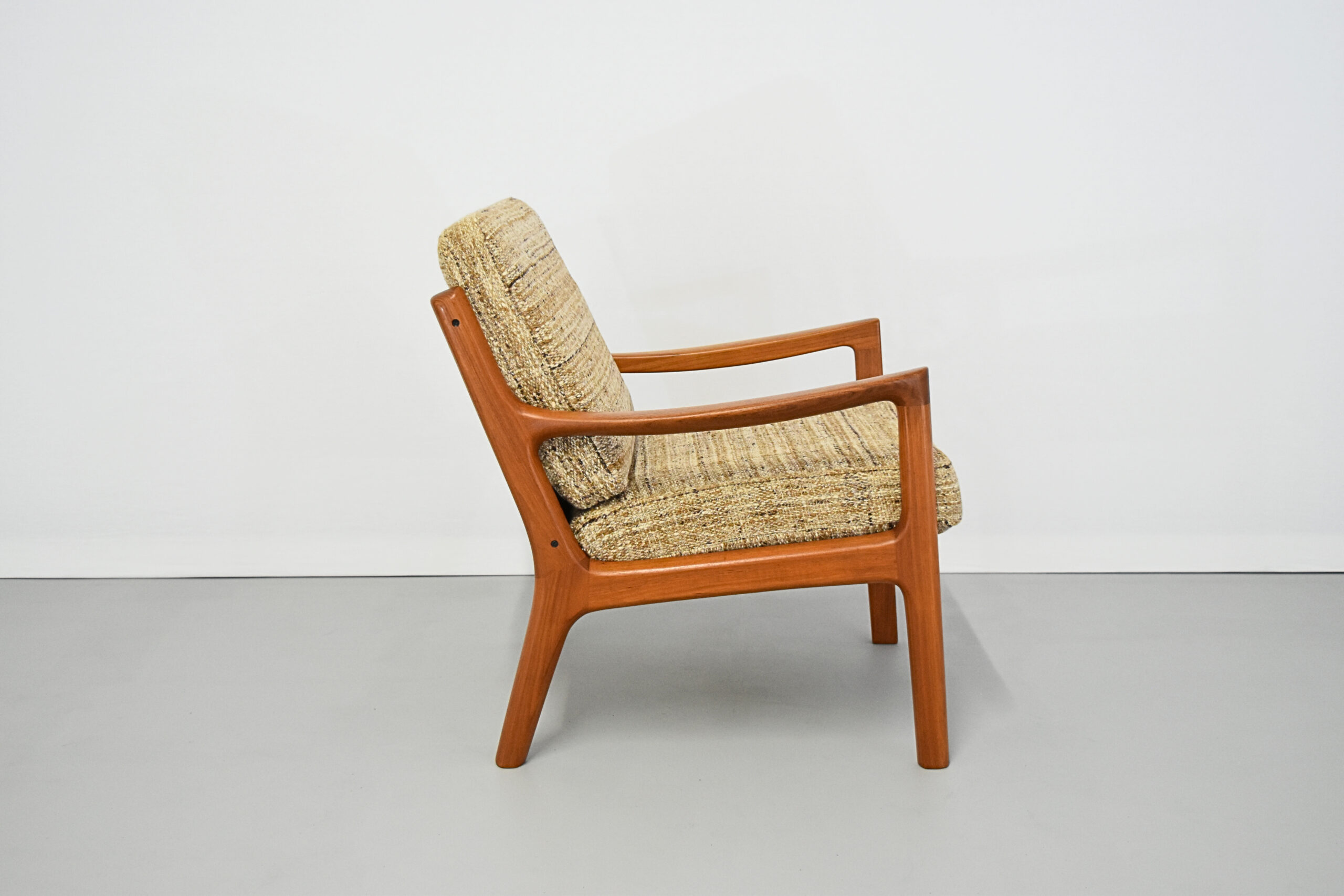 イージーチェア/Senator/model 169 by Ole Wanscher/CADO - 橋本家具