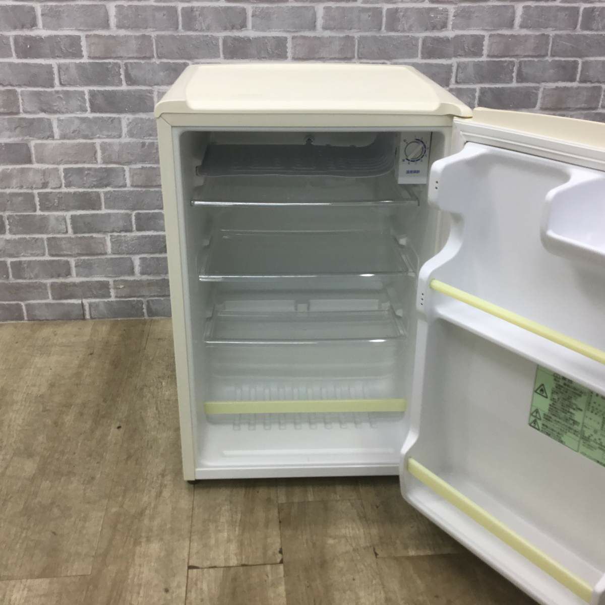 パナソニック 冷蔵庫 1ドア 75L 右開き ホワイト NR-A80W-W 2016年製