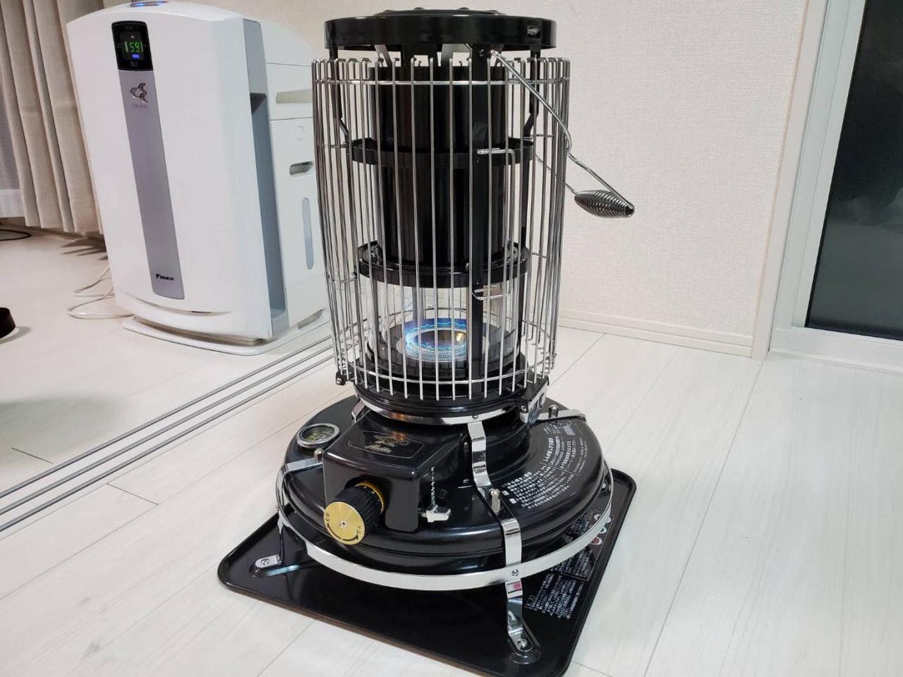 ブルーフレームヒーター】冬キャンプにピッタリなアラジンの石油