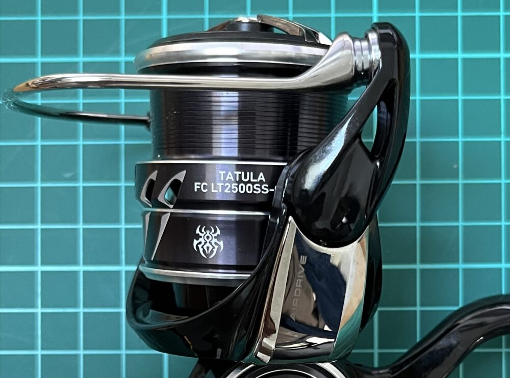 23タトゥーラ FC LT2500SS-QD インプレ】価格以上の剛性感とドラグ性能