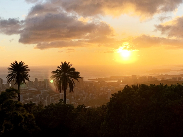 オアフ島/ホノルル】タンタラスの丘 - ハワイツアーズ